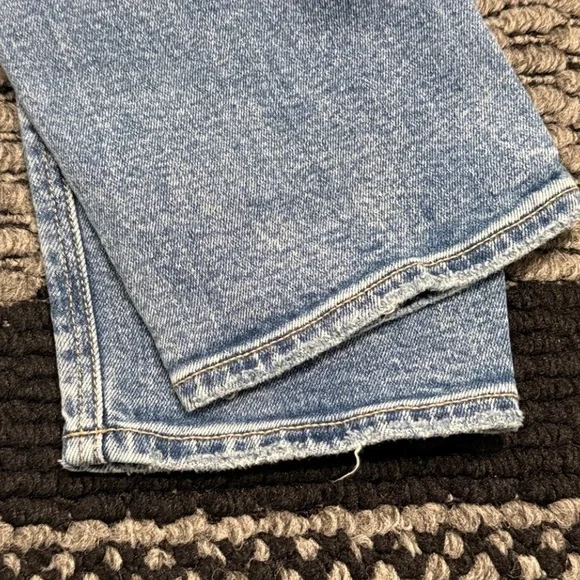 American Eagle Mom Jean Strigid Womens Sz 4 Distressed Thrashed Y2K Casual - Picture 6 of 9